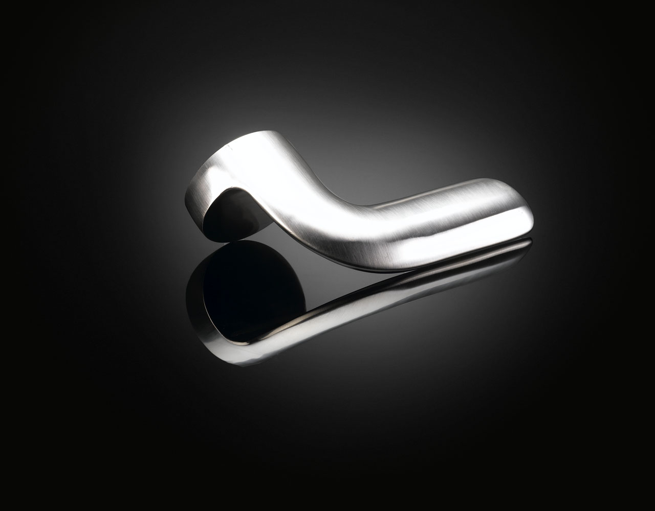 Sebastian Bergne Iota lever handle SEL01 in satin stainless steel by izé