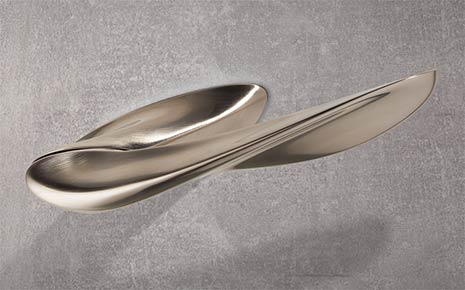 Nexxa door handle by Zaha Hadid and by izé. Satin nickel finish.